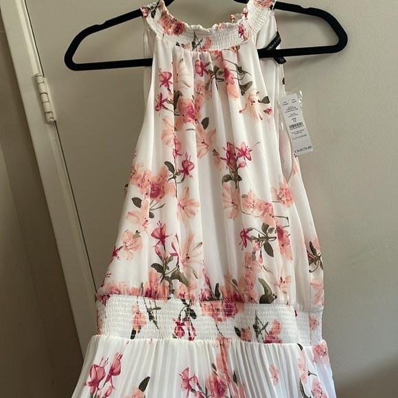 White House Black Market Pleated Midi Dress - Picture 5 of 7